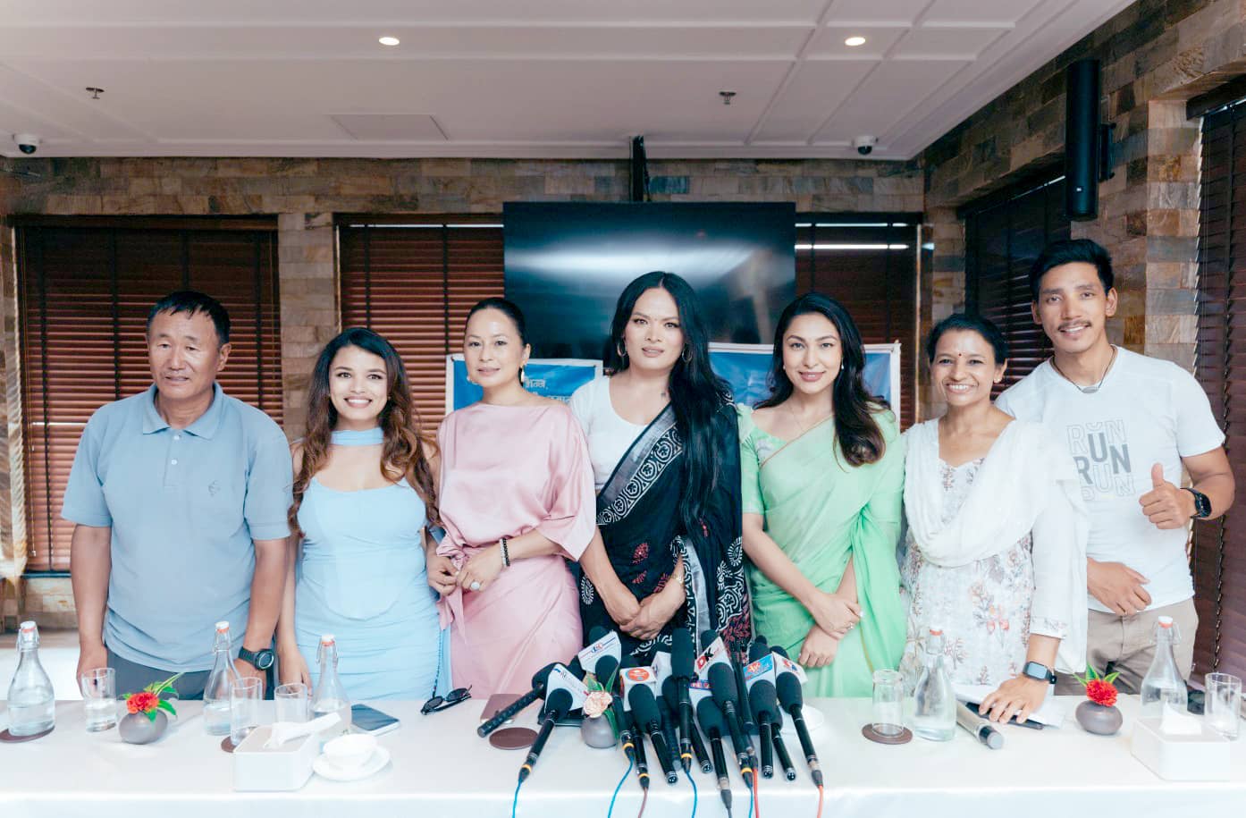 सगरमाथाको चुरुरो चुम्ने पहिलो ट्रान्सजेन्डर महिला बनिन निलम