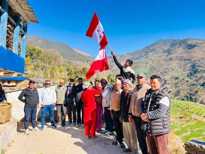 कांग्रेस बाजुराको घरदैलो अभियान : विरासत जोगाउने प्रयासमा