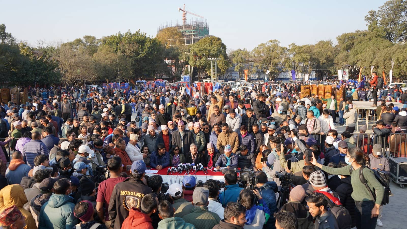 विशेष महाधिवेशनको बन्दसत्र : कांग्रेस फुट्छ कि जुट्छ ?