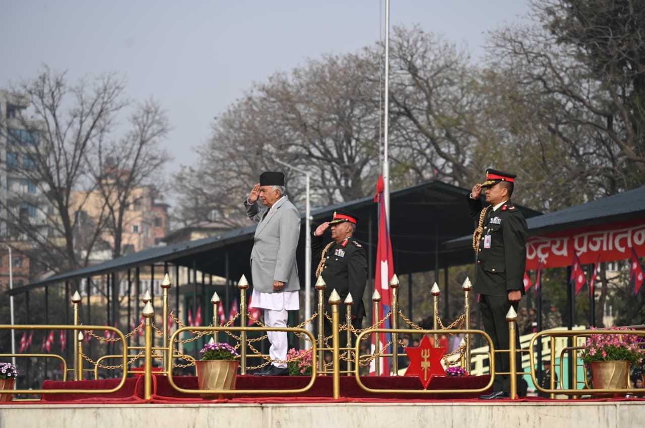 राष्ट्रपति पौडेलद्वारा राष्ट्रिय प्रजातन्त्र दिवस २०८२ विशेष समारोहमा सहभागिता, नेपाली सेनाद्वारा सलामी